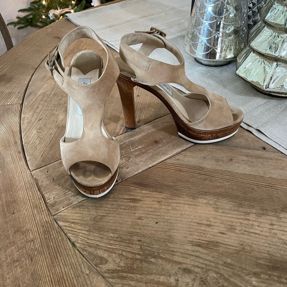 Jimmy Choo platform, beige, suede size 7 in good condition.